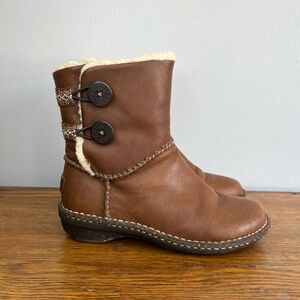 UGG Boots Size 6 • Lillie Snow Boots Brown Leather Round Toe Comfort Ankle Top.